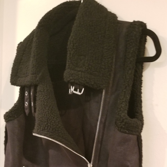 MICHAEL Michael Kors Faux Suede Vest Medium - Picture 7 of 8